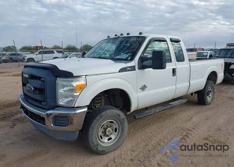 2015 Ford F-250 Xl z USA, uszkodzony, nr VIN 1FT7X2B64FED04743